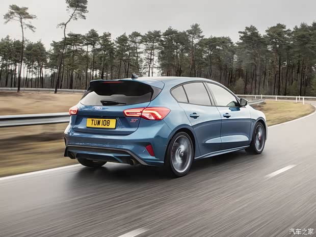 福特(进口) 福克斯(进口) 2019款 2.0T ST 福特(进口) 福克斯(进口) 2019款 2.0T ST