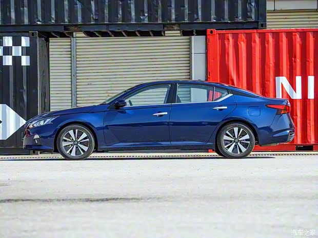 东风日产 天籁 2019款 2.0L ALTIMA基本型 东风日产 天籁 2019款 2.0L ALTIMA基本型