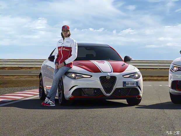 阿尔法·罗密欧 Giulia 2019款 Racing Limited Edition 阿尔法·罗密欧 Giulia 2019款 Racing Limited Edition