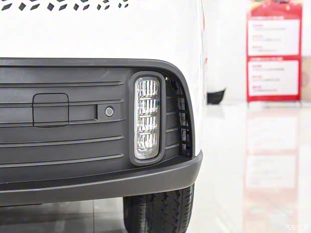 上汽大通 上汽大通MAXUS 新途V70 2023款 2.0T柴油手動精英版5/6座 93kW