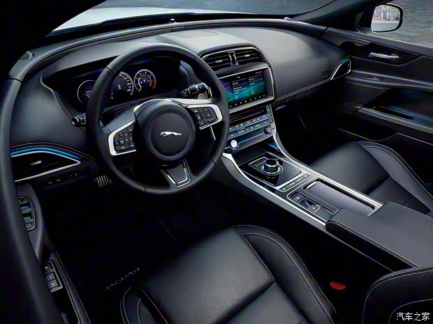 捷豹 捷豹XE 2019款 2.0T 300PS 四驅(qū)LANDMARK EDITION