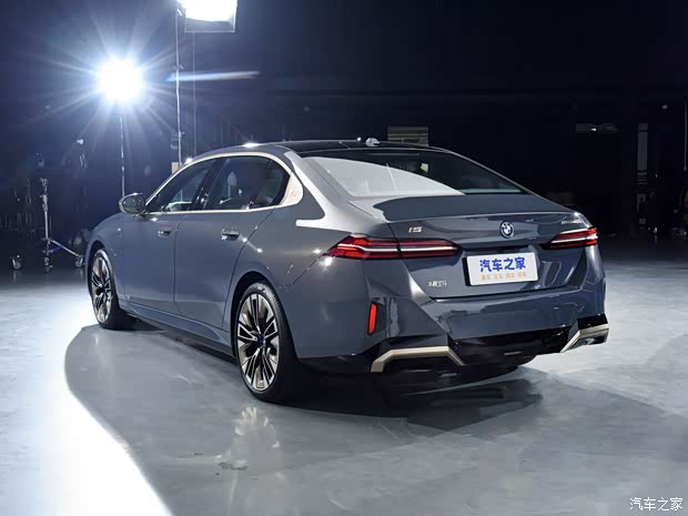 华晨宝马 宝马i5 2024款 eDrive 40L M运动套装