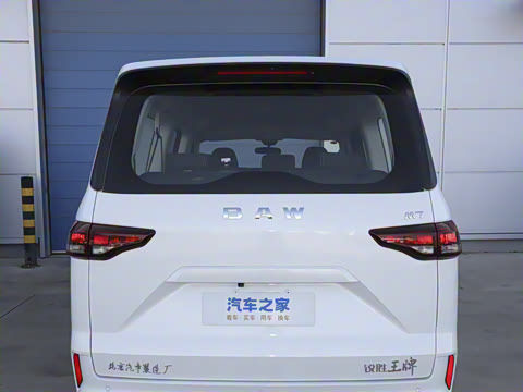 2023款 2.0L 自动长轴创享型 9座 2023款 2.0L 自动长轴创享型 9座