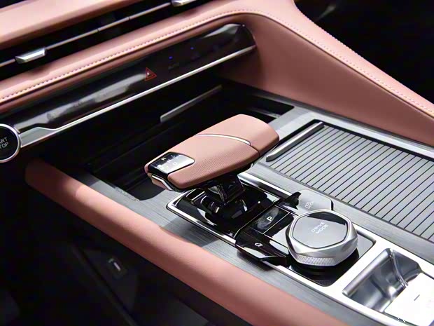 长安汽车 长安CS75 PLUS 2023款 第二代 1.5T 自动尊贵型 长安汽车 长安CS75 PLUS 2023款 第二代 1.5T 自动尊贵型