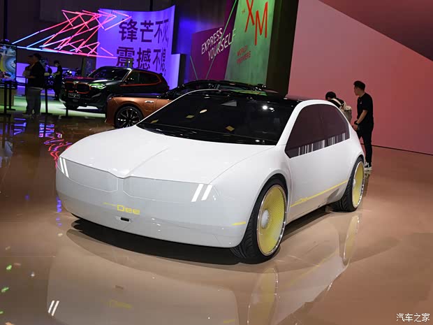 宝马(进口) i Vision Dee 2023款 Concept