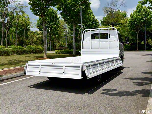 上汽通用五菱 五菱龍卡 2023款 2.0L 舒適型 上汽通用五菱 五菱龍卡 2023款 2.0L 舒適型