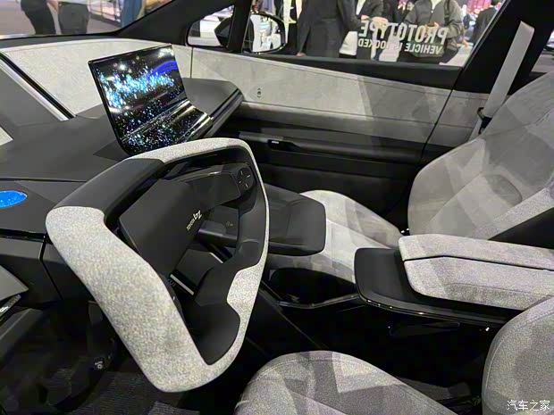 丰田(进口) bZ Compact SUV 2022款 基本型 丰田(进口) bZ Compact SUV 2022款 基本型