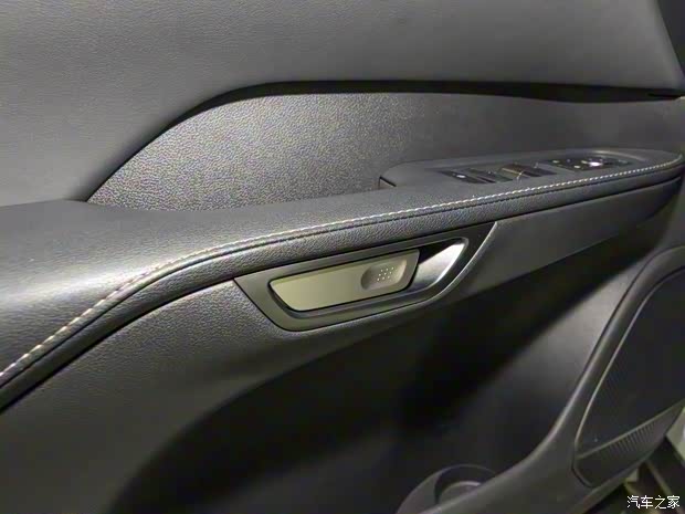 雷克萨斯 雷克萨斯RX 2023款 500h F SPORT Performance 中国台湾版