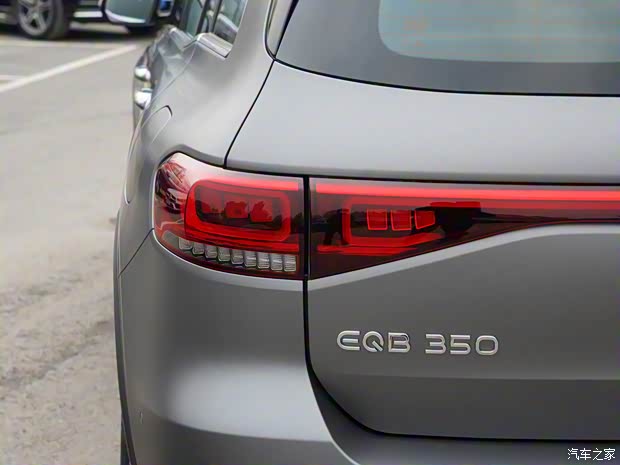 北京奔馳 奔馳EQB 2022款 EQB 350 4MATIC 首發(fā)特別版