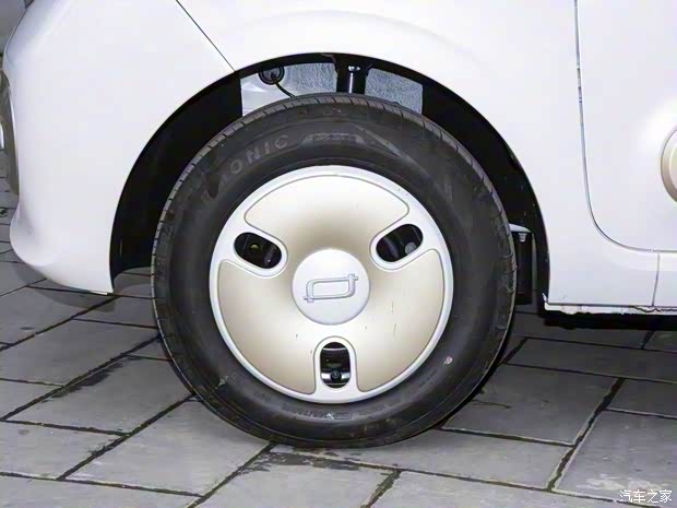 一汽奔腾 奔腾小马 2024款 170km 活力马 一汽奔腾 奔腾小马 2024款 170km 活力马