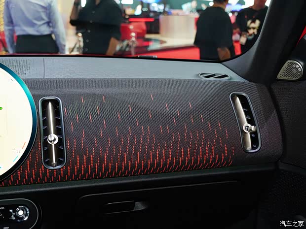 MINI JCW MINI JCW COUNTRYMAN 2024款 2.0T JOHN COOPER WORKS MINI JCW MINI JCW COUNTRYMAN 2024款 2.0T JOHN COOPER WORKS