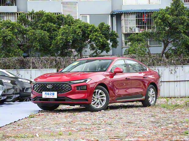 长安福特 蒙迪欧 2022款 EcoBoost 245 时尚型 长安福特 蒙迪欧 2022款 EcoBoost 245 时尚型