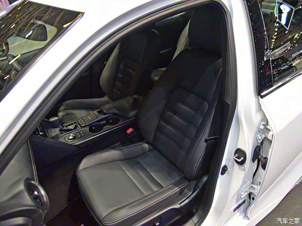 雷克薩斯 雷克薩斯IS 2021款 300h 中國澳門版