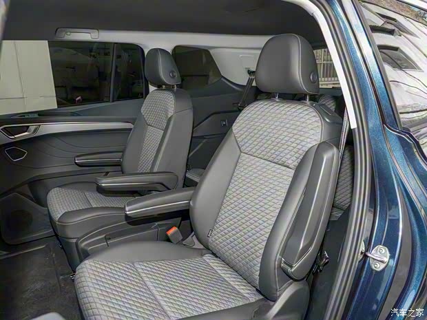 一汽-大众 揽境 2021款 330TSI 两驱精英新境版 一汽-大众 揽境 2021款 330TSI 两驱精英新境版