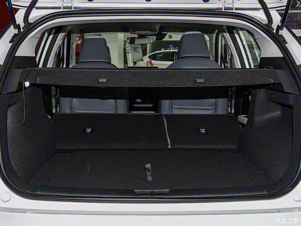 上汽集团 MG MULAN 2022款 425km 豪华版 上汽集团 MG MULAN 2022款 425km 豪华版