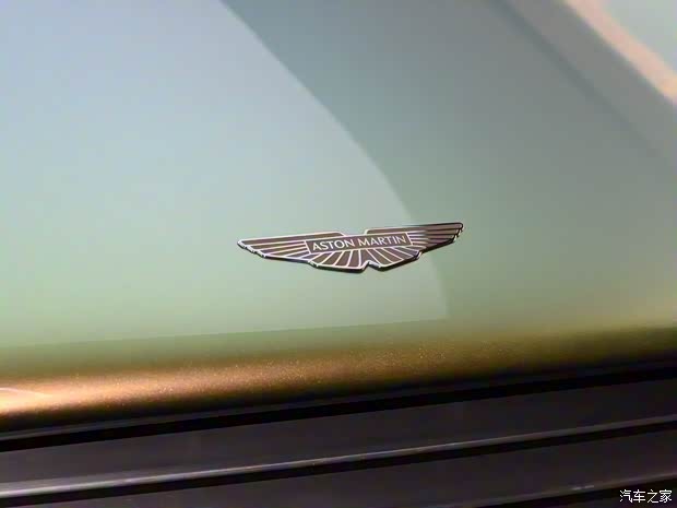 阿斯頓·馬丁 Valhalla 2022款 4.0T PHEV 基本型