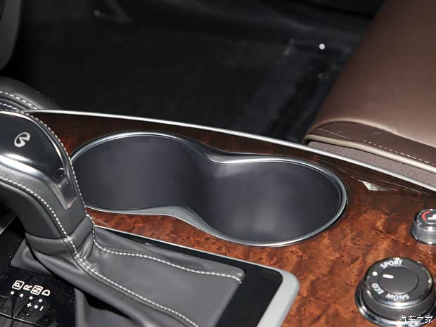 英菲尼迪(进口) 英菲尼迪QX60 2020款 2.5T Hybrid 两驱卓越版