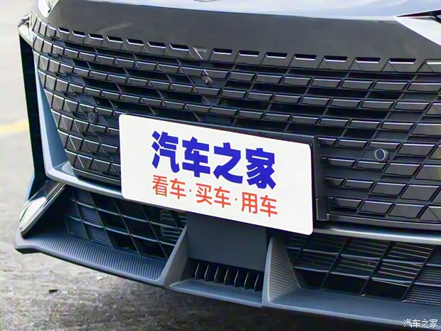 長(zhǎng)安汽車 長(zhǎng)安UNI-V 2022款 基本型