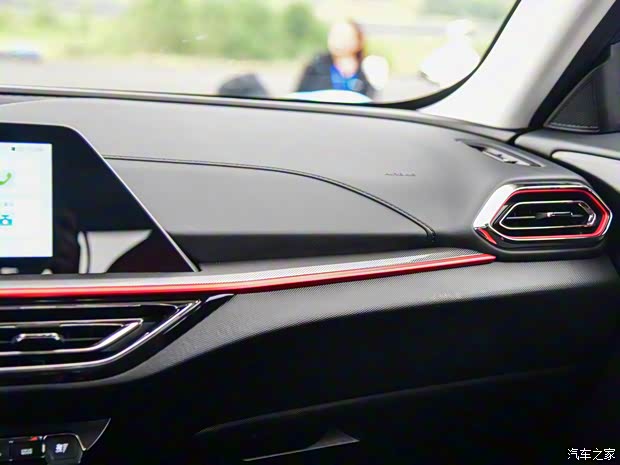 長(zhǎng)安汽車 長(zhǎng)安歐尚X5 2020款 1.5T 高配版