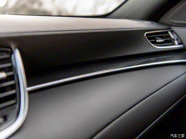 英菲尼迪(進(jìn)口) 英菲尼迪QX50(進(jìn)口) 2023款 S AWD 美國版