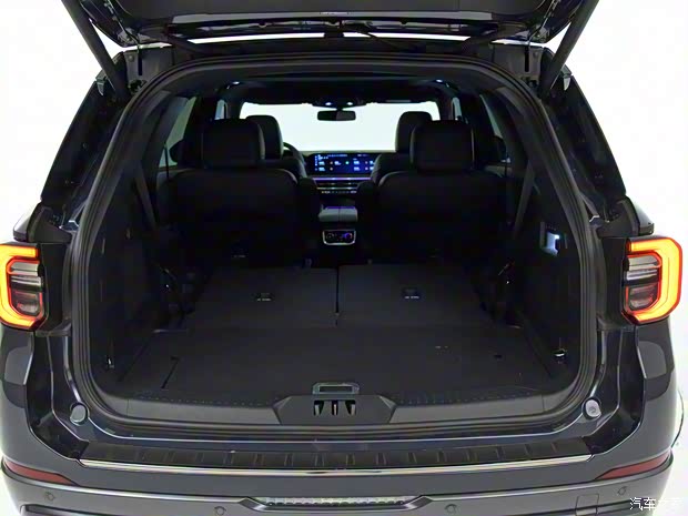 長(zhǎng)安福特 探險(xiǎn)者 2023款 EcoBoost 285 四驅(qū)ST-Line 6座