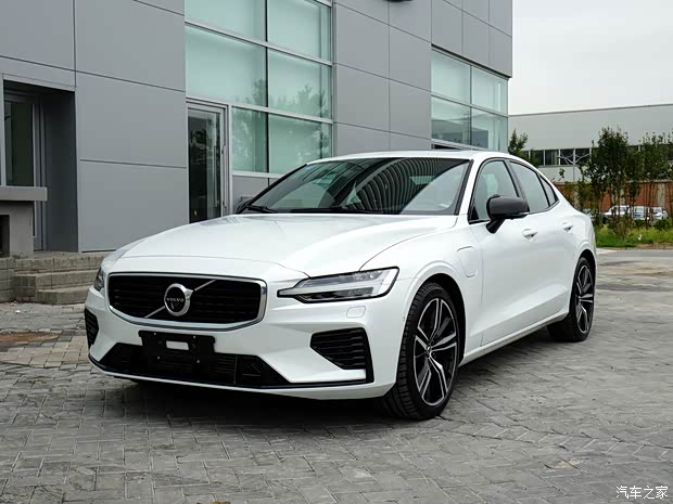 沃尔沃亚太 沃尔沃S60L 2020款 T8 R-Design 沃尔沃亚太 沃尔沃S60L 2020款 T8 R-Design