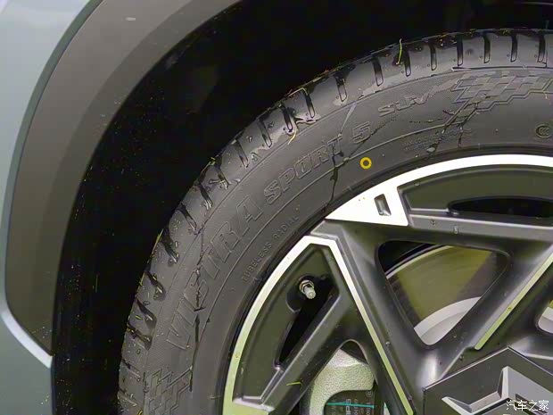 埃安 AION V 2024款 Plus 基本型 埃安 AION V 2024款 Plus 基本型