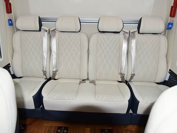 宇通客車 宇通T7 2021款 3.5T汽油定制星河版35LGTDI