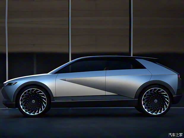 现代(进口) 现代45 2020款 EV Concept