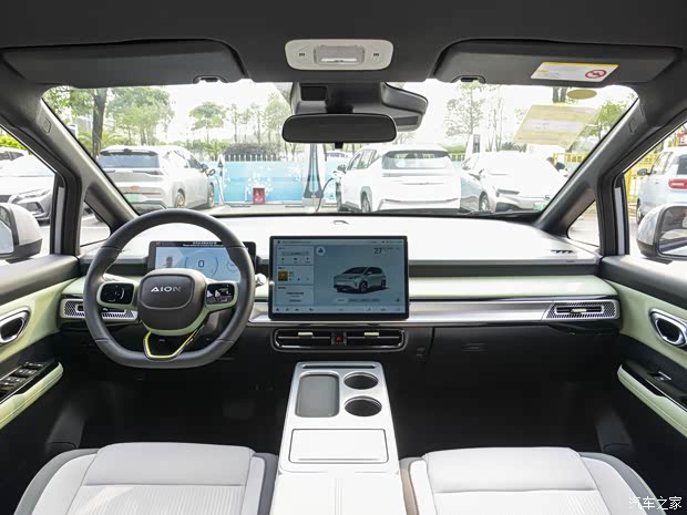 埃安 AION Y 2023款 Plus 80 樂享版 三元鋰
