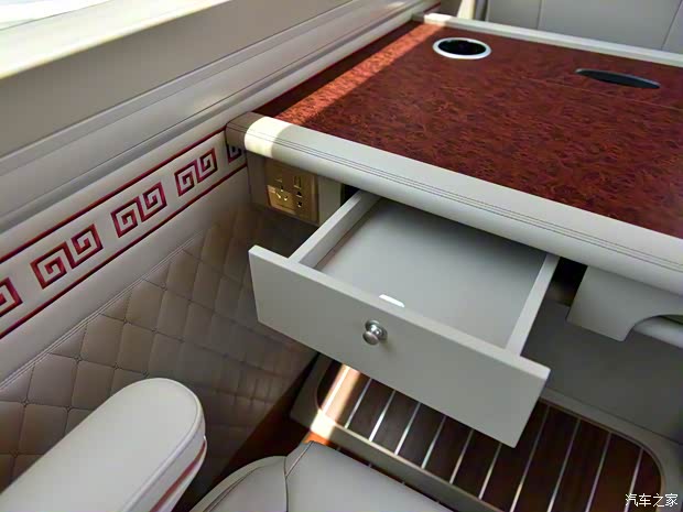 宇通客車 宇通T7 2022款 3.5T汽油定制星宇版35LGTDI