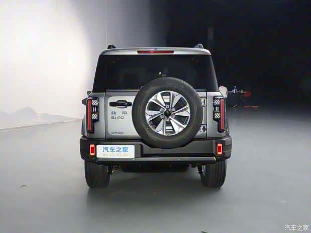 北京越野 北京BJ40 2024款 基本型 北京越野 北京BJ40 2024款 基本型
