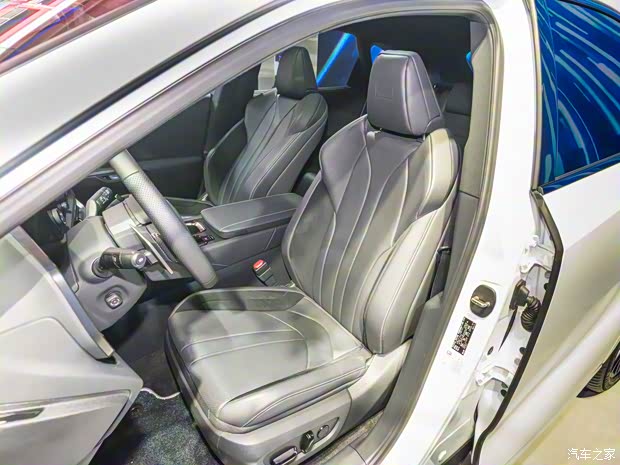 雷克薩斯 雷克薩斯RX 2023款 500h F SPORT Performance 中國(guó)臺(tái)灣版