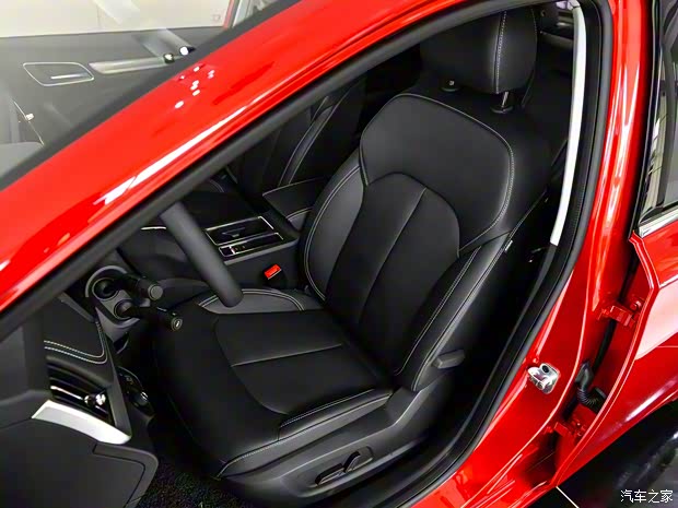 上汽集團(tuán) 榮威i6 2019款 PLUS 1.6L CVT 4G互聯(lián)榮耀旗艦版