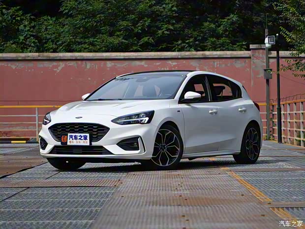 长安福特 福克斯 2020款 两厢 EcoBoost 180 自动ST Line