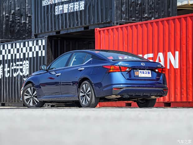 东风日产 天籁 2019款 2.0L ALTIMA基本型