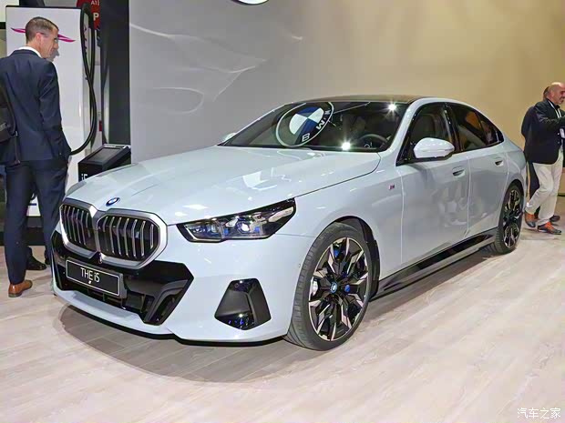 宝马(进口) 宝马i5(进口) 2023款 eDrive 40 宝马(进口) 宝马i5(进口) 2023款 eDrive 40