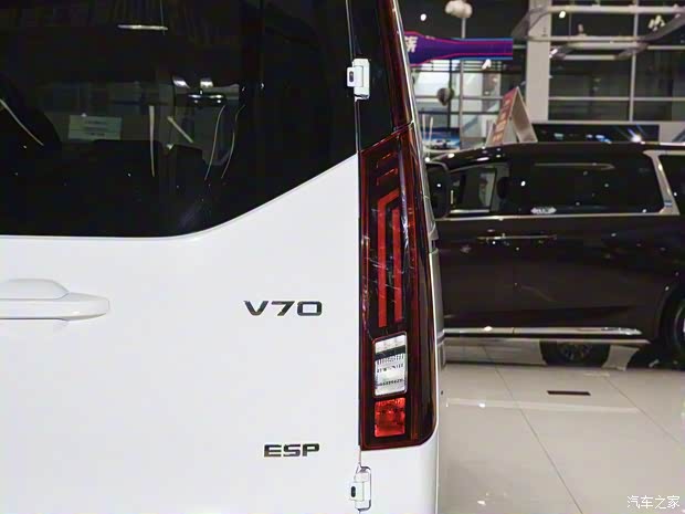 上汽大通 上汽大通MAXUS 新途V70 2023款 2.0T柴油手動精英版5/6座 93kW