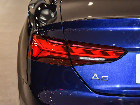 2022款 Coupe 40 TFSI 时尚动感型 2022款 Coupe 40 TFSI 时尚动感型