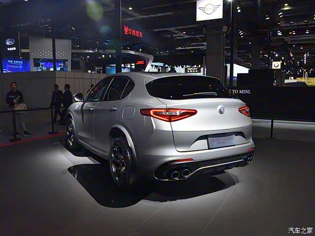 阿尔法·罗密欧 Stelvio 2018款 NRing限量版