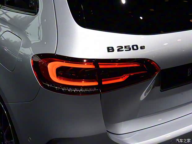 奔驰(进口) 奔驰B级新能源 2020款 B 250 e 奔驰(进口) 奔驰B级新能源 2020款 B 250 e