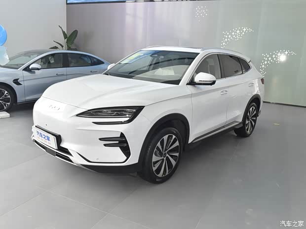 比亚迪 宋PLUS新能源 2023款 冠军版 520KM 旗舰型 比亚迪 宋PLUS新能源 2023款 冠军版 520KM 旗舰型