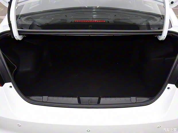 奇瑞新能源 艾瑞澤5e 2018款 450 智享版