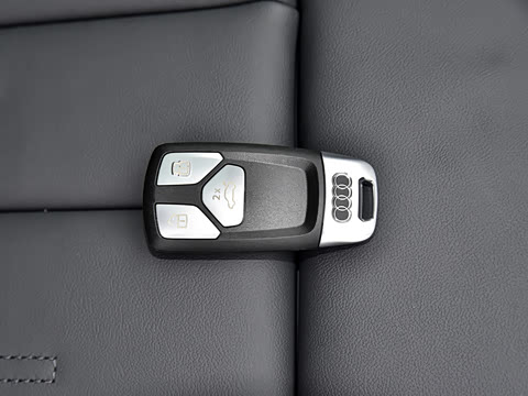 2022款 Sportback 40 TFSI quattro 豪华动感型 2022款 Sportback 40 TFSI quattro 豪华动感型