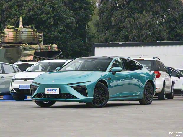 合眾汽車 哪吒S 2022款 增程版 1160km 后驅(qū)大版