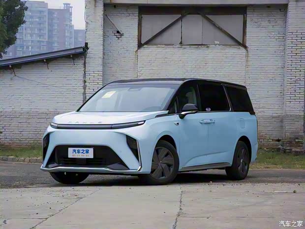 上汽大通 大家9 2024款 長續(xù)航 高山七座版