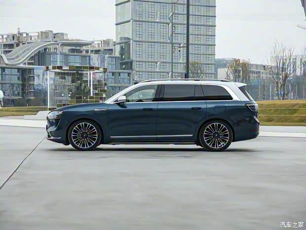 賽力斯汽車 問(wèn)界M9 2024款 增程 Ultra版 42kWh 