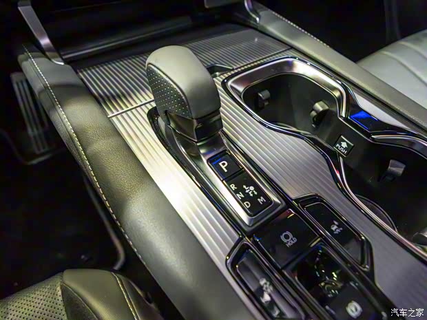 雷克薩斯 雷克薩斯RX 2023款 500h F SPORT Performance 中國(guó)臺(tái)灣版