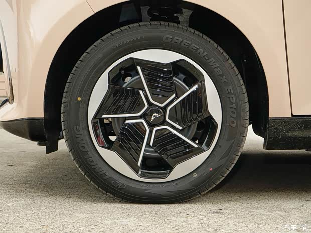 凯翼汽车 凯翼拾月 2023款 追风版 301km 凯翼汽车 凯翼拾月 2023款 追风版 301km