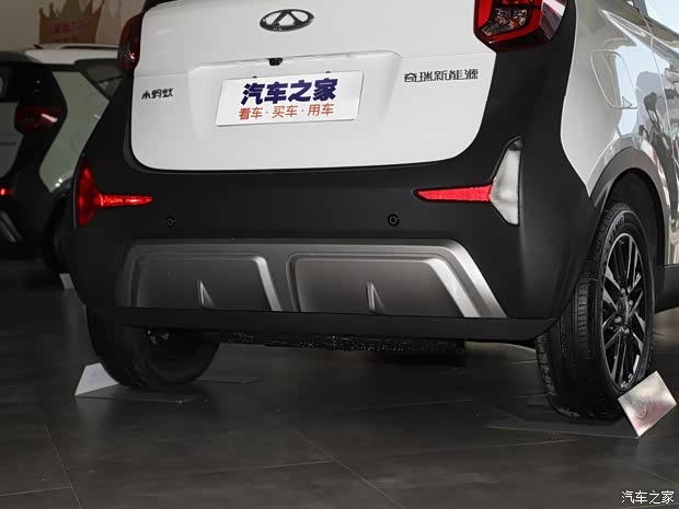 奇瑞新能源 小蚂蚁 2022款 甜粉款 全糖版 磷酸铁锂 30kW 301km